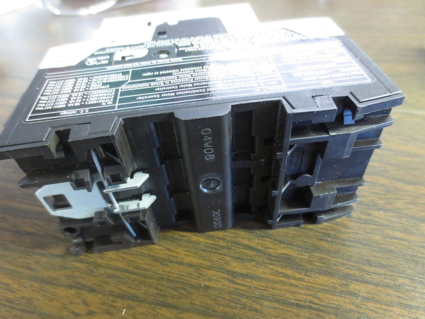 EATON XTPR004BC1 STARTER + XTPAXFA11 AUXILIARY CONTACT