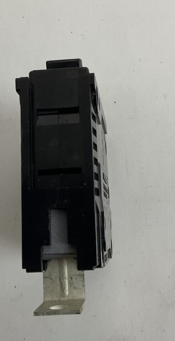 CHALLENGER BQ1C030 CIRCUIT BREAKER 30A 120/240VAC TYPE BQC 1POLE ***LOTOF10***