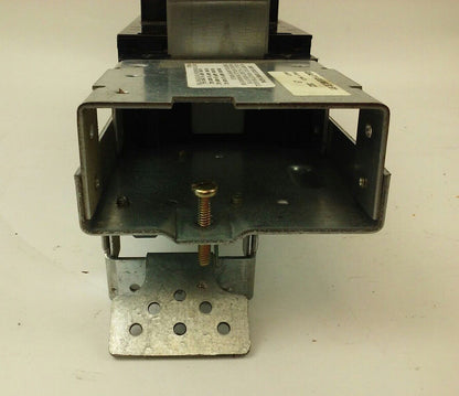 GE SPECTRA SERIES AMC6EB CIRCUIT BREAKER MODULE, 300A, 600V, 6P, USED