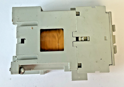 ALLEN BRADLEY 100-C16Z*400 CONTACTOR SER.B 600VAC 32A