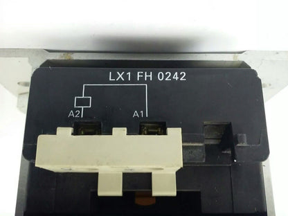 TELEMECANIQUE LC1F330 CONTACTOR, 3PH, 600V, 370A, 250HP, W/ 24V 40/400HZ  COIL