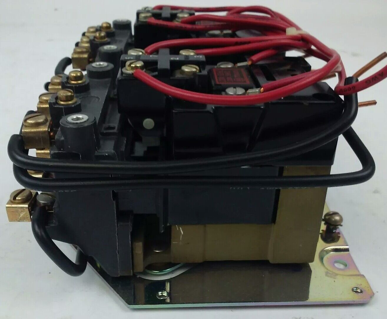 ALLEN BRADLEY 715X-AOD3000 TWO SPEED STARTER SIZE 0 PHASE 3 120V 60HZ SERIES L