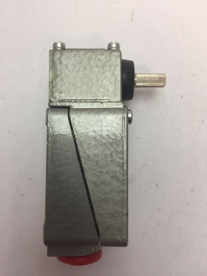 TELEMECANIQUE C3BJK05 LIMIT SWITCH 600VAC 10A 2-STEP R.B. DENSON LOX-SWITCH