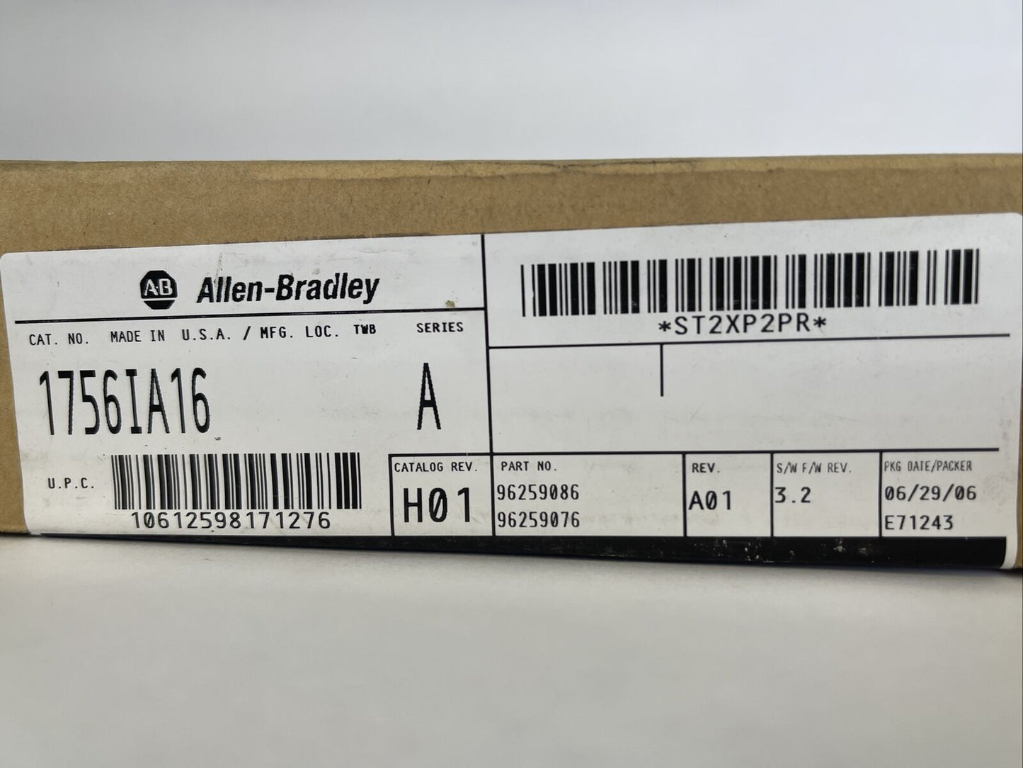 ALLEN BRADLEY 1756-IA16 INPUT MODULE CATALOG REV H01 REV A01 S/W F/W REV 3.2 SER