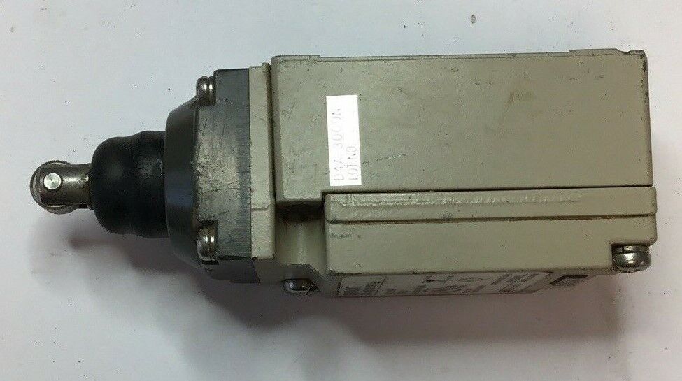 OMRON D4A-3E10N-GM LIMIT SWITCH 3A 24VDC TYPE 1