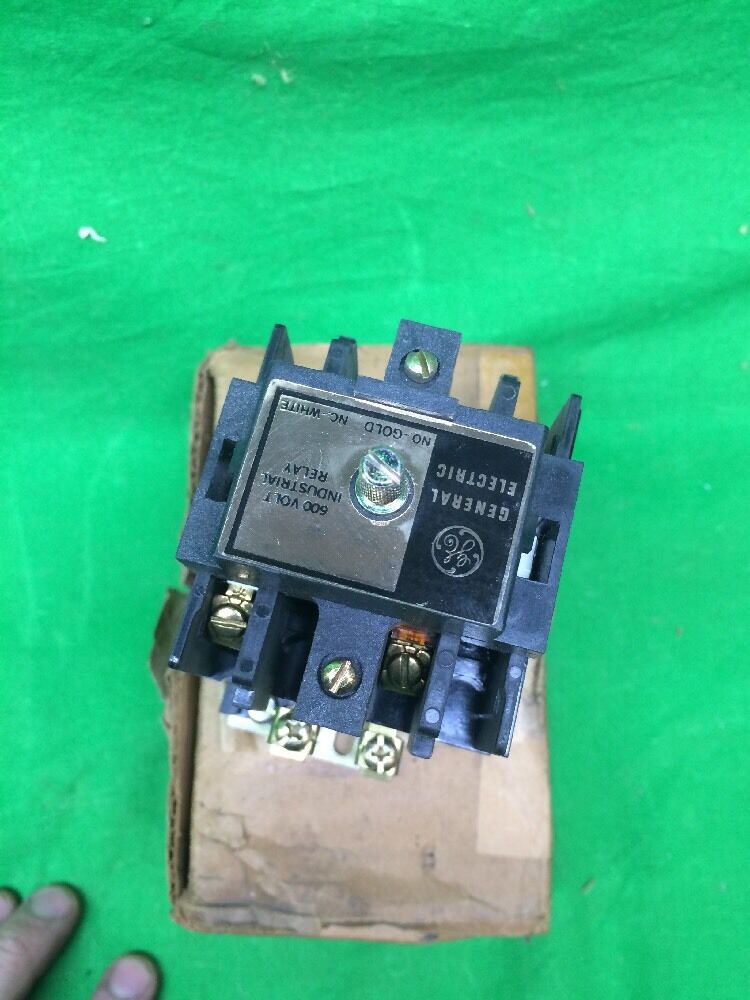 GENERAL ELECTRIC INDUSTRIAL RELAY CR120BP01104 480V