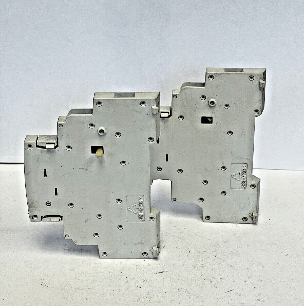 SIEMENS *LOT OF 2*- 3RV1901-1C - AUXILIARY SWITCH - CIRCUIT BREAKER ACCESSORY