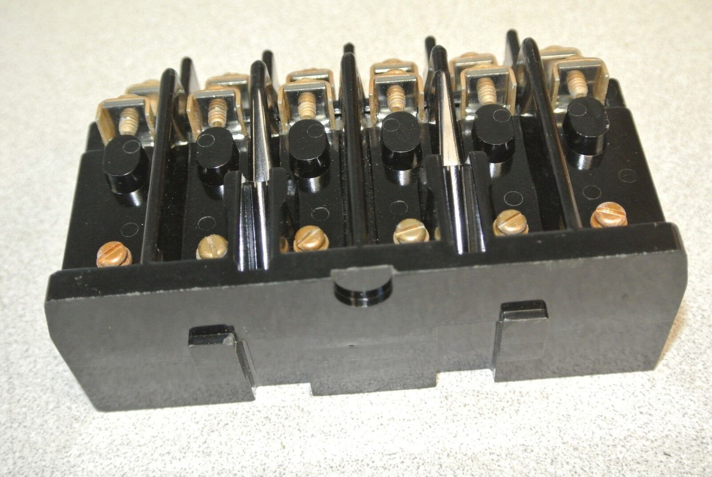 ALLEN-BRADLEY Z-31951 / SET of CONTACTS w/ SUPPORT / 6 POLE / NEW SURPLUS