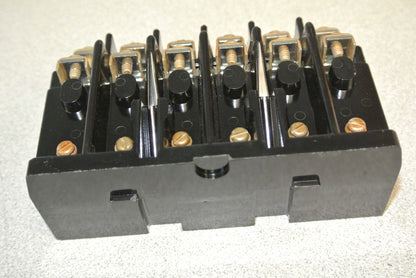 ALLEN-BRADLEY Z-31951 / SET of CONTACTS w/ SUPPORT / 6 POLE / NEW SURPLUS