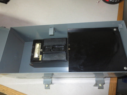 WESTINGHOUSE 1470597 TYPE CBP CIRCUIT BREAKER & ENCLOSURE