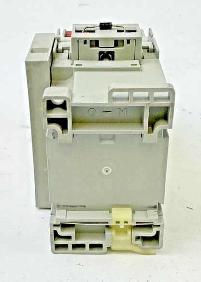 ALLEN BRADLEY - 700S-CF620EJC - SERIES A - GUARDMASTER SAFETY RELAY - 24V DC