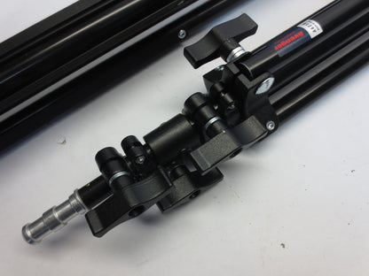 LOWELL TOTA PROFESSIONAL PHOTOGRAPHY LIGHTING SYSTEM - LIGHTS TRIPODS UMBRELLAS