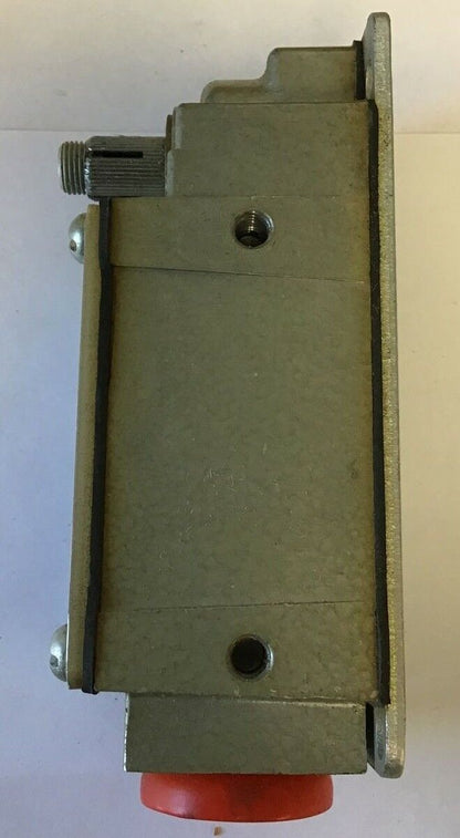 GOULD R.B.DENISON LIMIT SWITCH L100WTL-2M CONTACT 15