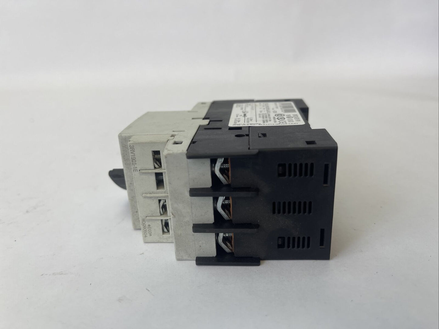 SIEMENS 3RV1021-1EA10 MOTOR CIRCUIT BREAKER 2.8-4A