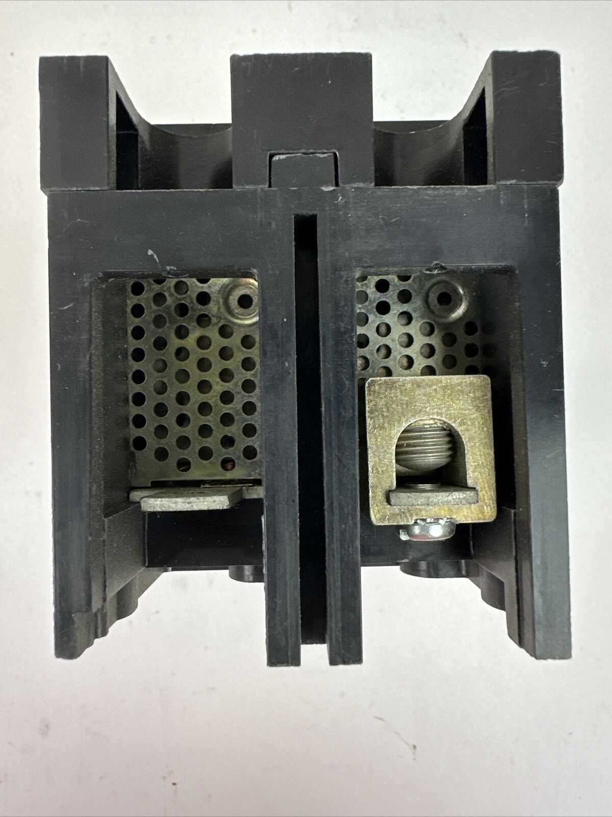 CUTLER HAMMER EC2050 CIRCUIT BREAKER 50AMP 240VAC 250VDC 2POLE