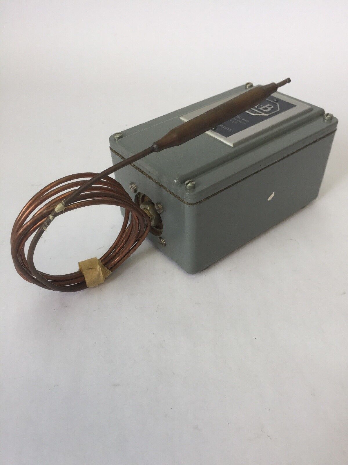 ALLEN BRADLEY 837-A7J TEMPERATURE SWITCH 200-360 F NEMA 4-13