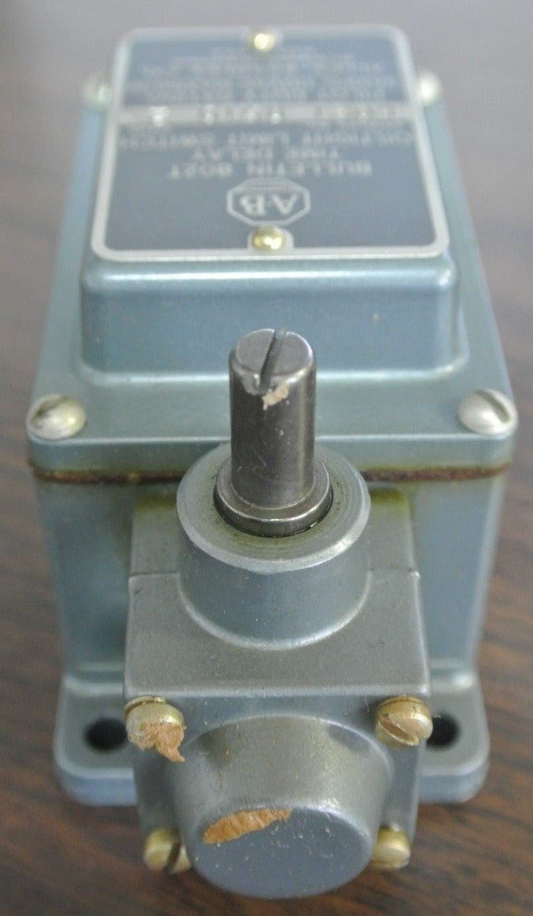 ALLEN-BRADLEY 802T-R5TD Ser. 2 TIME DELAY OILTIGHT LIMIT SWITCH, - NEW SURPLUS