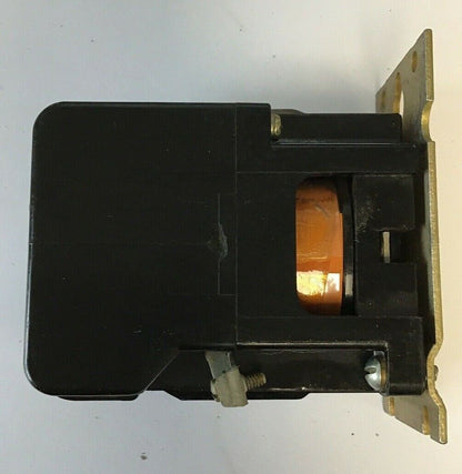 WESTINGHOUSE  BF31A CONTROL RELAY 300VAC 10A 135A582G01