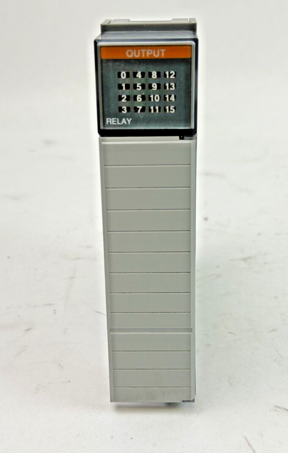 ALLEN-BRADLEY - 1746-OW16 SER. D FW N/A - SLC 500 OUTPUT MODULE