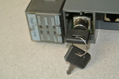 ALLEN-BRADLEY 1747-L532 SLC500 PROCESSOR UNIT - Ser. D, Proc. Rev. 4 - w/ KEYS