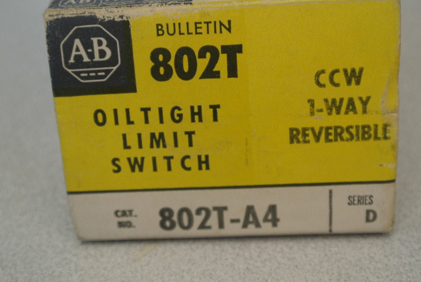 ALLEN-BRADLEY 802T-A4 / OILTIGHT LIMIT SWITCH / CCW 1-WAY REVERSIBLE / NEW SURPL