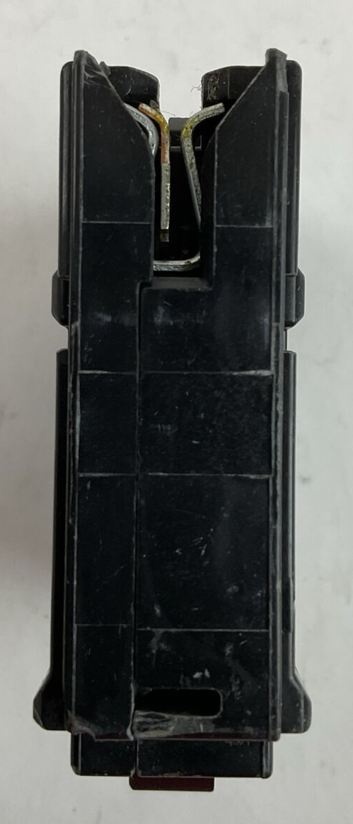 SQUARE D HOM120 CIRCUIT BREAKER 20AMP 1POLE 120/240VAC ( LOT OF 9 )