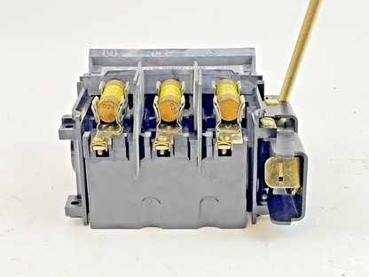 ALLEN BRADLEY - 1494V-DS30 SER. A - LINE TERMINAL GUARD W/ 3 BUSS LPJ-20SP FUSES