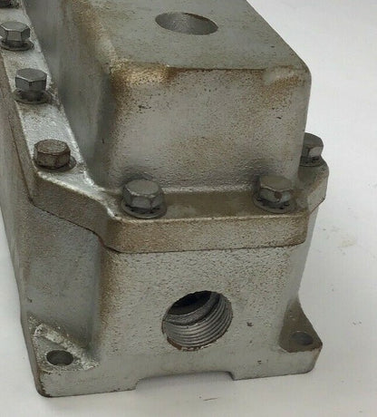 WESTINGHOUSE TYPE HDCEA PUSHBUTTON STATION 8E 3179 CLASS 15-010 600VOLTS