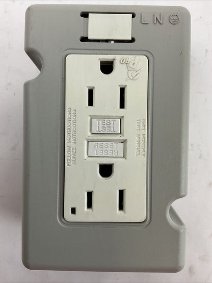 ALLEN BRADLEY 1492-REC15G GFCI RECEPTACLE 15A 125V 50/60HZ SER A