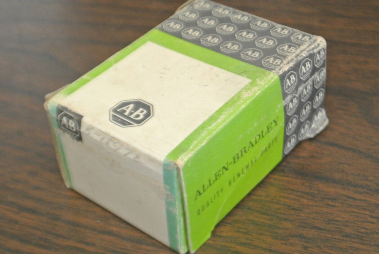 ALLEN-BRADLEY B-18972 CONTACT SPRING / SIZE C for BUL. 646 / NEW SURPLUS