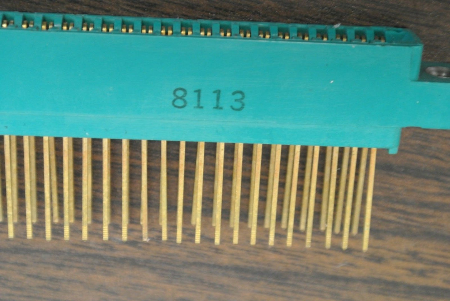 3VH65 / 1JND3 / 8113 130-PIN CONNECTOR