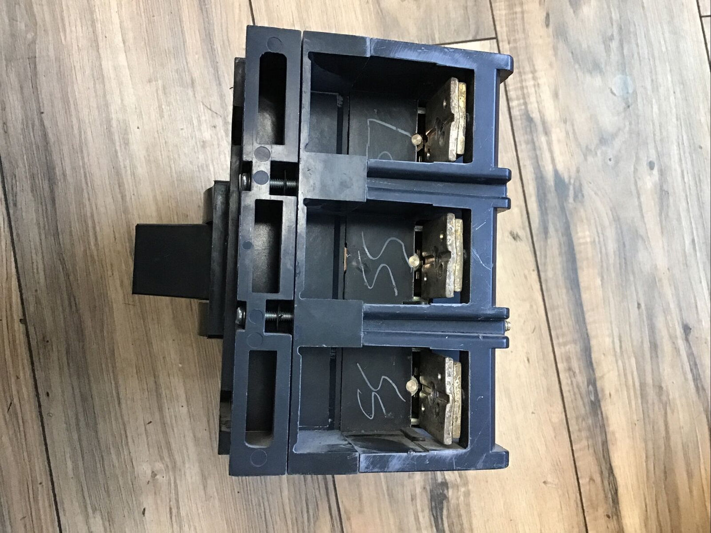 SQUARE D LAL363001441 CIRCUIT BREAKER 300A 600VAC 250VDC SERIES 4 W/O TRIPS