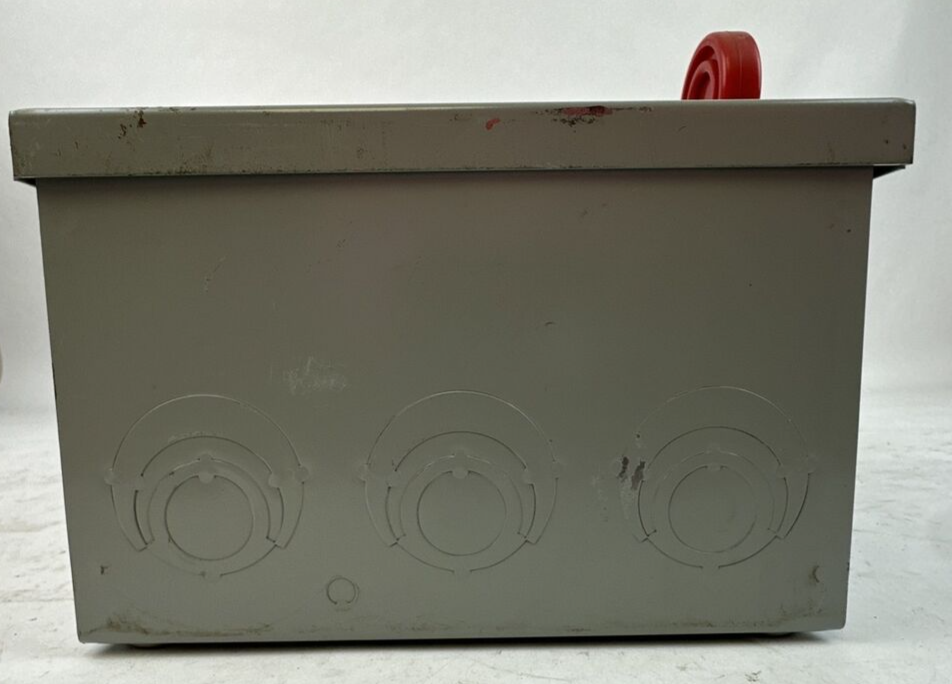 CUTLER HAMMER DH322FGK FUSIBLE SAFETY SWITCH 240VAC 3PH 15HP 250VDC 10HP 3P 60A