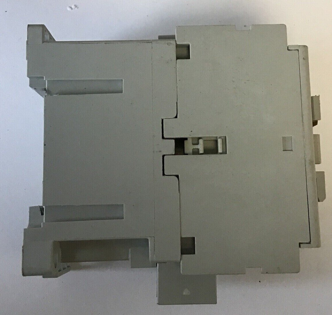 ALLEN BRADLEY 100-C09E*01 CONTACTOR RELAY 600VAC