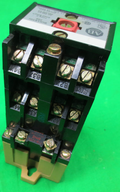 ALLEN-BRADLEY 700-P800A1 Ser. B RELAY TYPE P DIRECT DRIVE