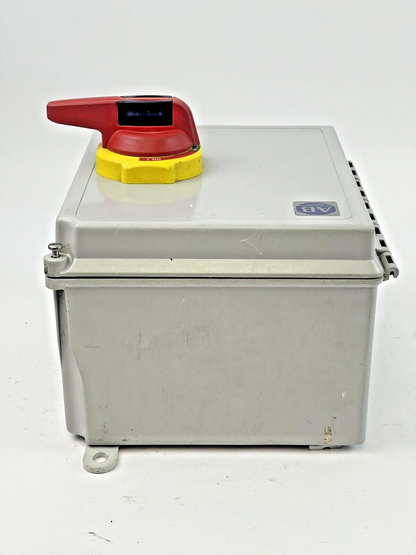 ALLEN-BRADLEY - 194R-KC30-1753-PY SER.B - ENCLOSED MOLDED CASE SWITCH REV. 6-74