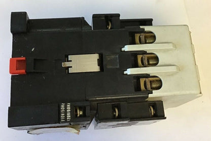 SQUARE D CLASS 8502 TYPE PF3.22 63A 600VAC 40HP 3PHASE