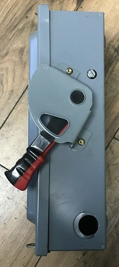 SQUARE D HU361 SAFETY SWITCH SER.F05 30A  TYPE1 ENCLOSURE NON FUSIBLE 600VAC/VDC