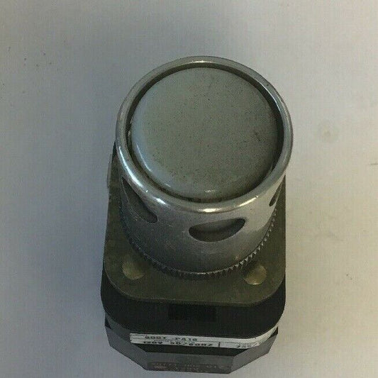 ALLEN BRADLEY 800T-P16 SER.T WHITE PUSH BUTTON 120V 50/60HZ, 755/1866 LAMP