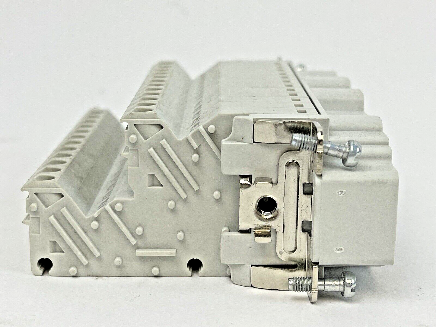 T&B - MS224WAL - THOMAS AND BETTS - B24 - WIRING ADAPTER MALE - LEFT GROUND