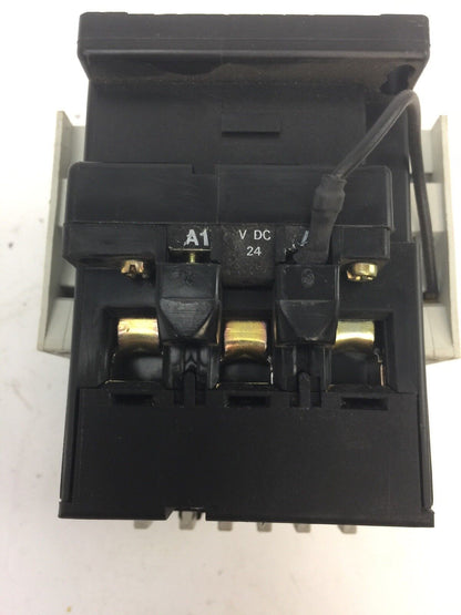 ABB BE50 CONTACTOR 600V 65A 3 POLE COIL 24VDC WITH CA L7 & CD L7 AUXILIARY CONTA