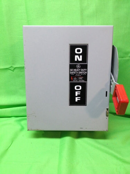 GENERAL ELECTRIC THN3361 SAFETY SWITCH MODEL 10 30AMP 600VAC 3PH 30HP 250VDC 5HP