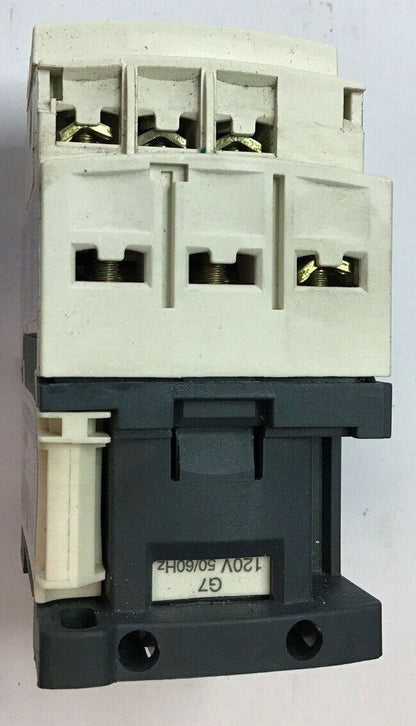 TELEMECANIQUE CAD50 CONTACTOR 10A 690V 6KV W/ LAD4RCU SUPPRESSOR 250V