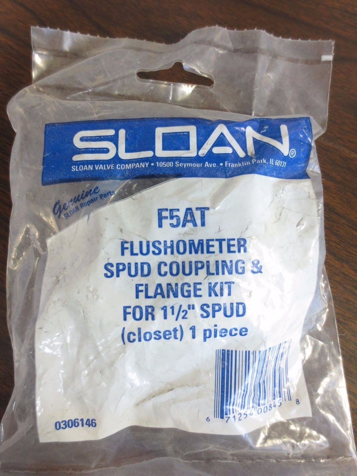 SLOAN F5AT FLUSHOMETER SPUD COUPLING & FLANGE KIT for 1-1/2" SPUD - NEW SURPLUS