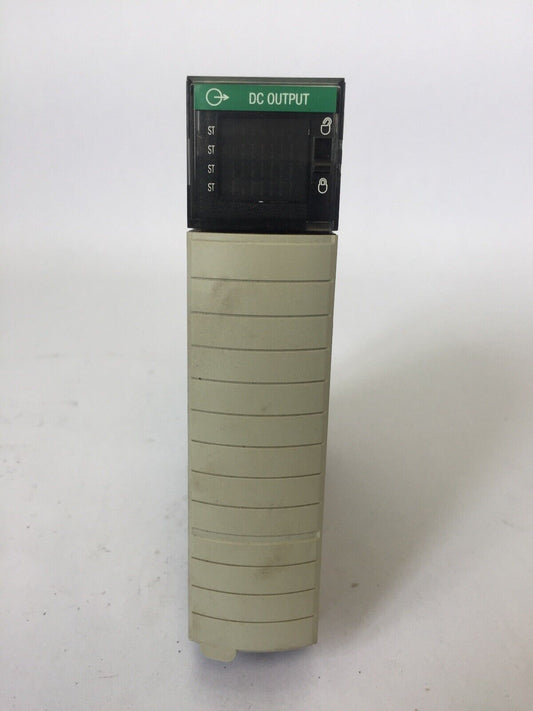 ALLEN BRADLEY 1756-0B32 DC OUTPUT SER A  REV K01 DC OUT 32PT 24VDC