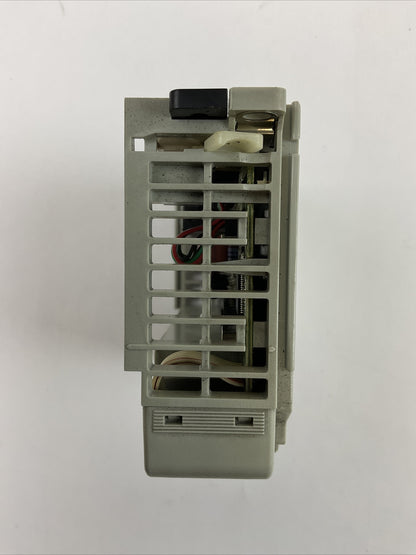 ALLEN BRADLEY 1769-OA8 SER A REV 1 F/W REV 1.1 8PT 85-264VAC OUTPUT MODULE
