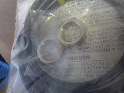 NAMCO CONTROLS ET111-32110 TUBULAR PROXIMITY SENSOR - N.O. - PNP - NEW SURPLUS