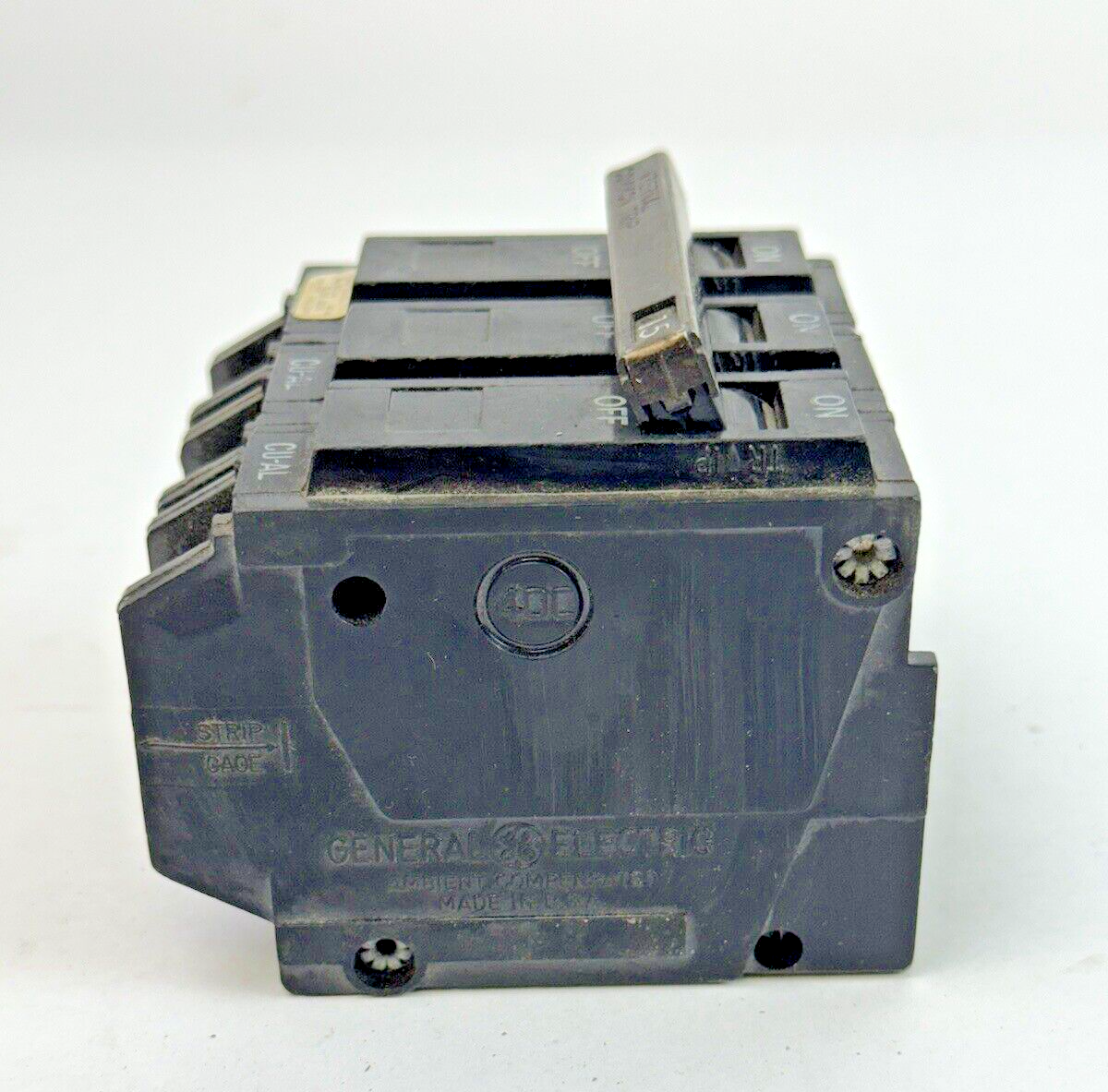 GE - THQL32015 - COMMON TRIP CIRCUIT BREAKER - 3 POLE, 15 A, 240 VAC