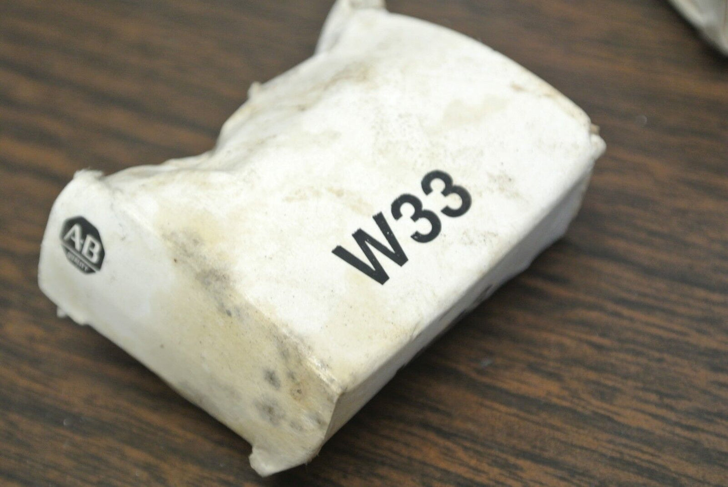 ALLEN-BRADLEY / W33 OVERLOAD RELAY HEATER ELEMENT / NEW SURPLUS
