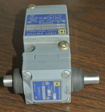 SQUARE D 9007C62H  Ser. A - LIMIT SWITCH - NEW SURPLUS - 9007 C62H